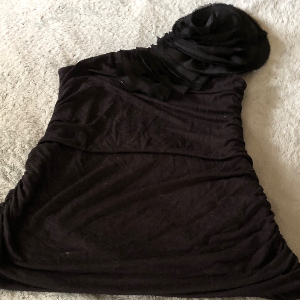 Black One-Shoulder Women’s top